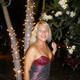 Albina, 41 (3 , 0 )